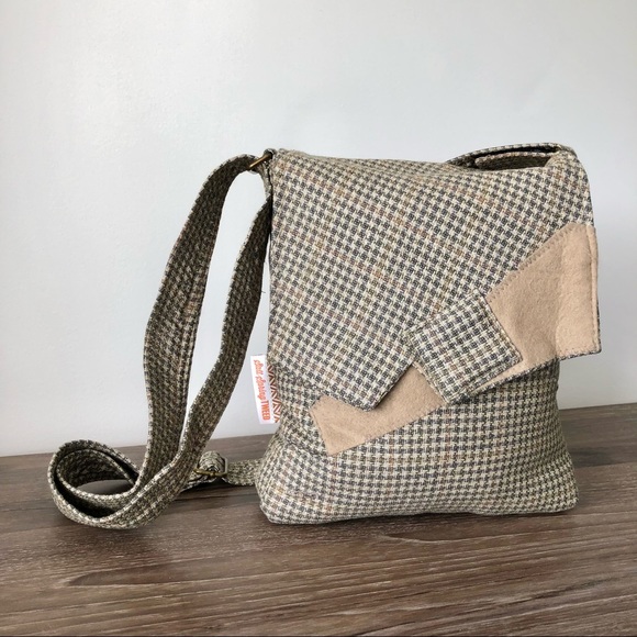 ♻️ Upcycle Crossbody Bag - Picture 2 of 7